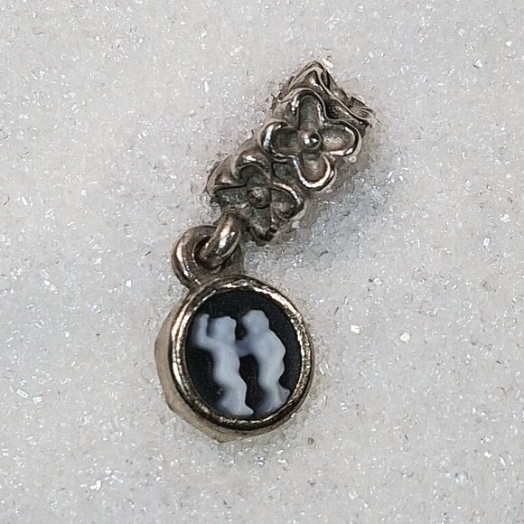 RARE - Authentic Pandora Retired Gemini Zodiac Cameo Charm - Picture 1 of 2